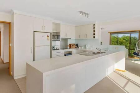 Spacious Modern Home Outstanding Views Sleeps 9 โฮบาร์ต ภายนอก รูปภาพ