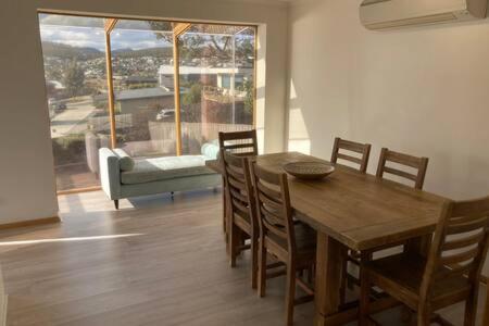 Spacious Modern Home Outstanding Views Sleeps 9 โฮบาร์ต ภายนอก รูปภาพ